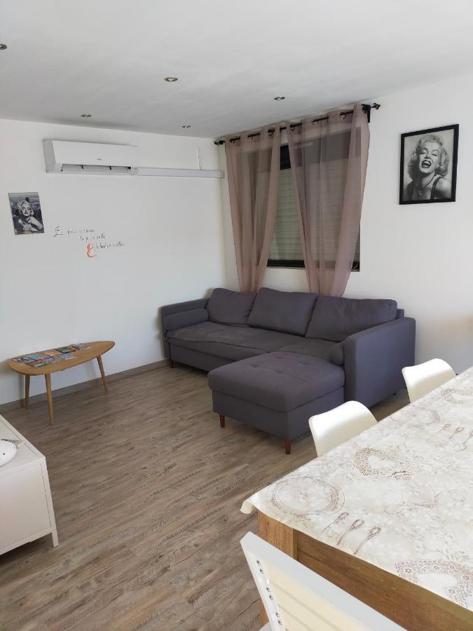 Logement Atypique آرْلْ المظهر الخارجي الصورة